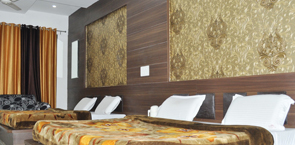 TG Rooms Railway Road, Katra